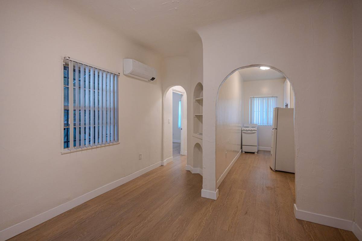 Apartment for rent at 822 N Las Palmas, Los Angeles, CA 90038