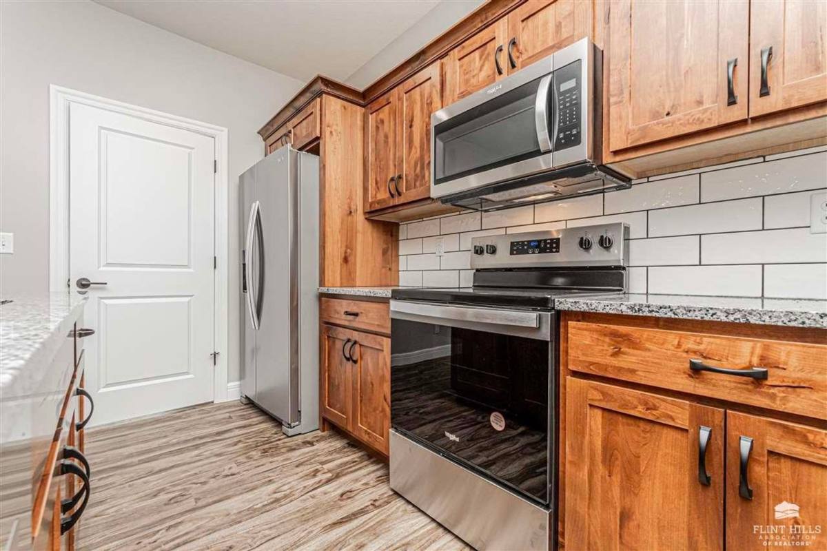 Apartment for rent at 1704 Kenneth Dr, Junction City, KS 66441