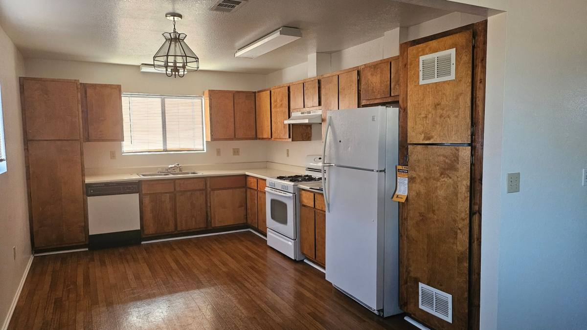 Apartment for rent at 21601 Randsburg Mojave Rd, California City, CA 93505