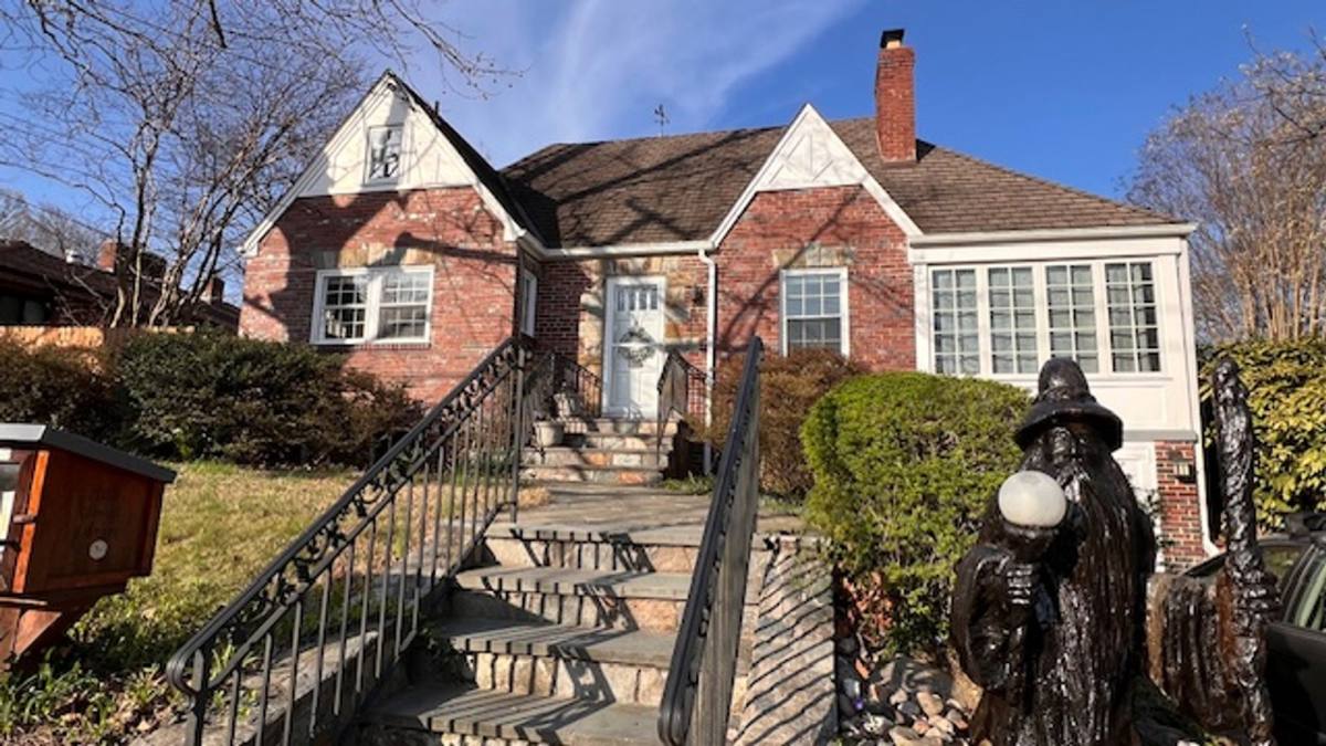 House for rent at 9102 Flower Ave, Silver Spring, MD 20901