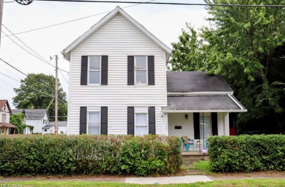 House for rent at 316 Young Ave NE, Canton, OH 44704