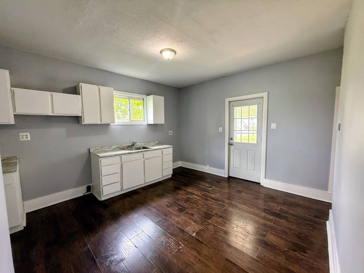 House for rent at 316 Young Ave NE, Canton, OH 44704