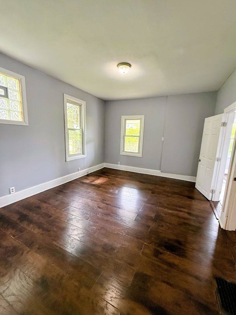 House for rent at 316 Young Ave NE, Canton, OH 44704