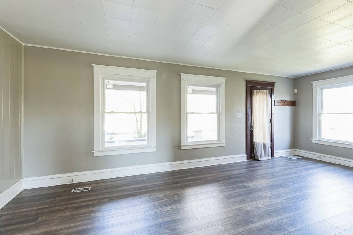 House for rent at 1573 Jermain Dr, Toledo, OH 43606