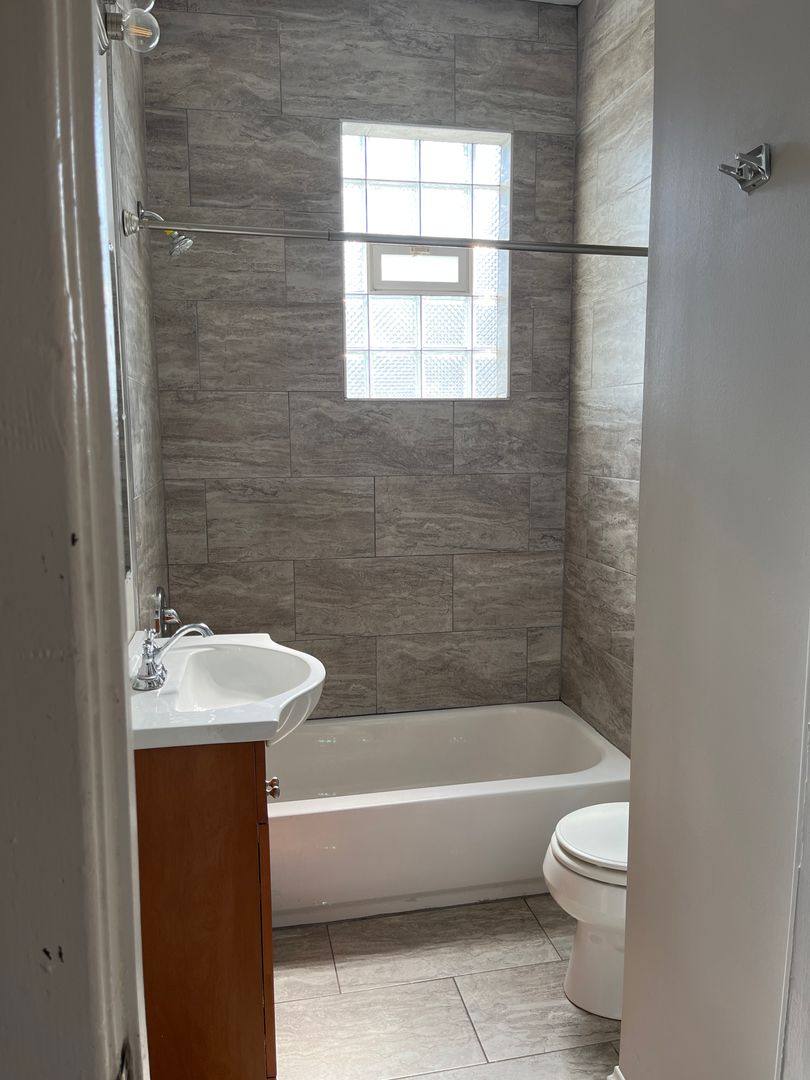 Apartment for rent at 1920 W 21st Place, Chicago, IL 60608