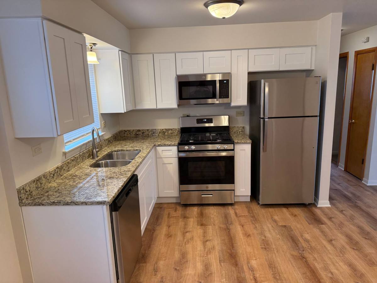 Apartment for rent at 512 Kungs Way, Joliet, IL 60435