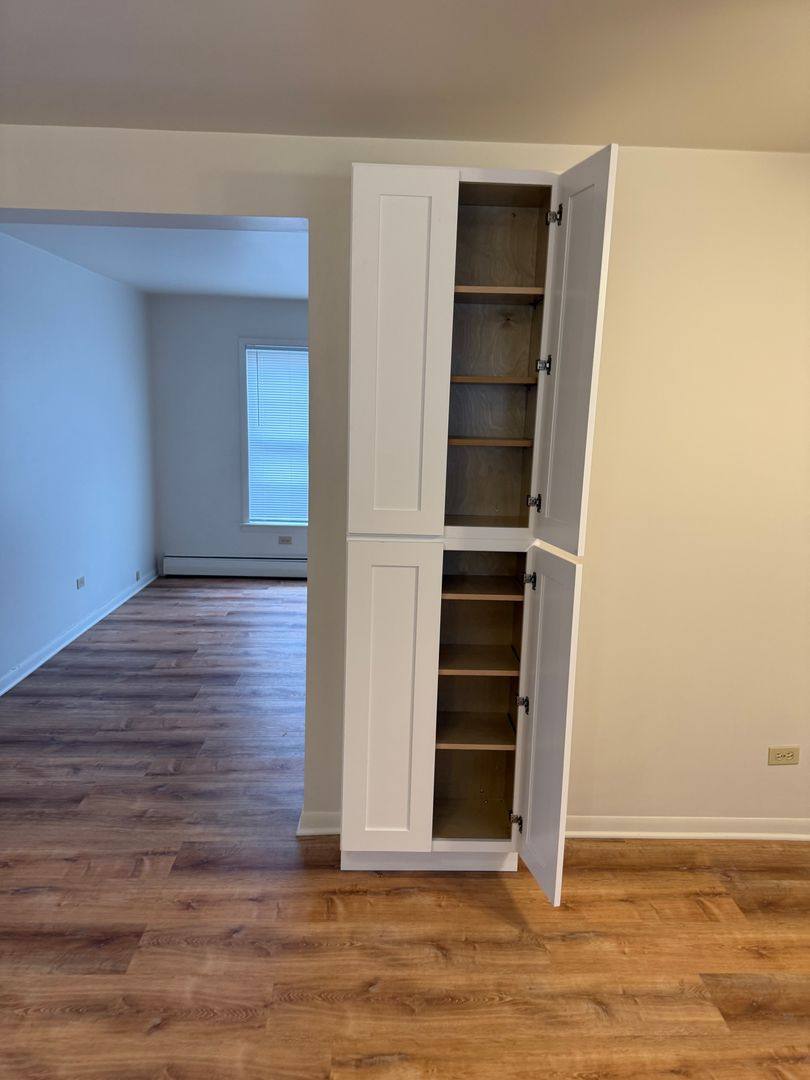 Apartment for rent at 512 Kungs Way, Joliet, IL 60435