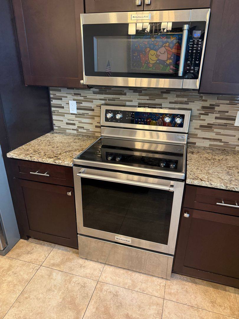 Townhouse for rent at 995 Airport Rd, Destin, FL 32541