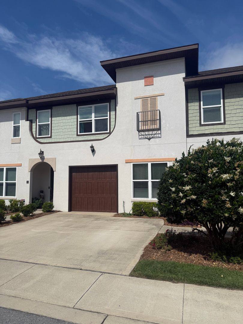 Townhouse for rent at 995 Airport Rd, Destin, FL 32541