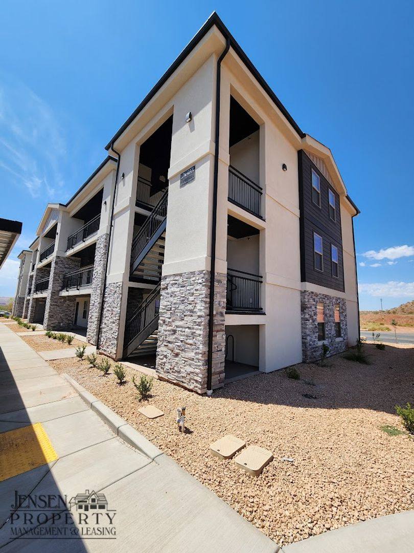 Condo for rent at 133 N Rock Canyon St, Hurricane, UT 84737
