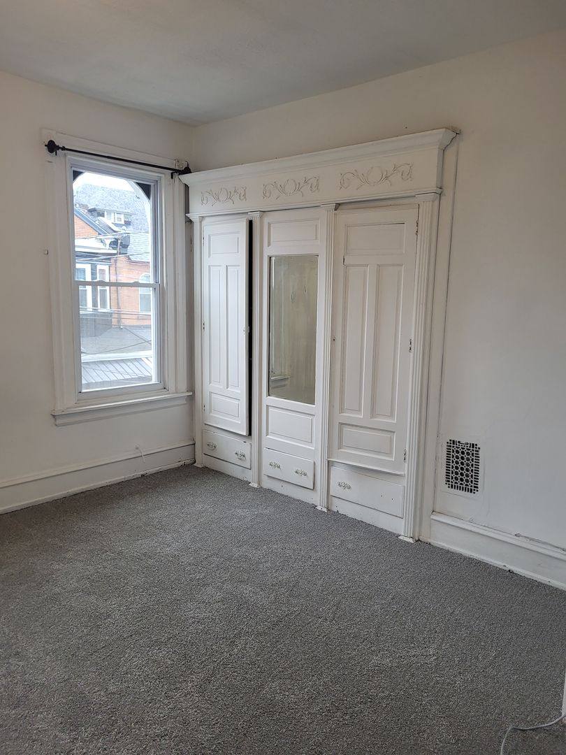 House for rent at 356 Ophelia St, Pittsburgh, PA 15213