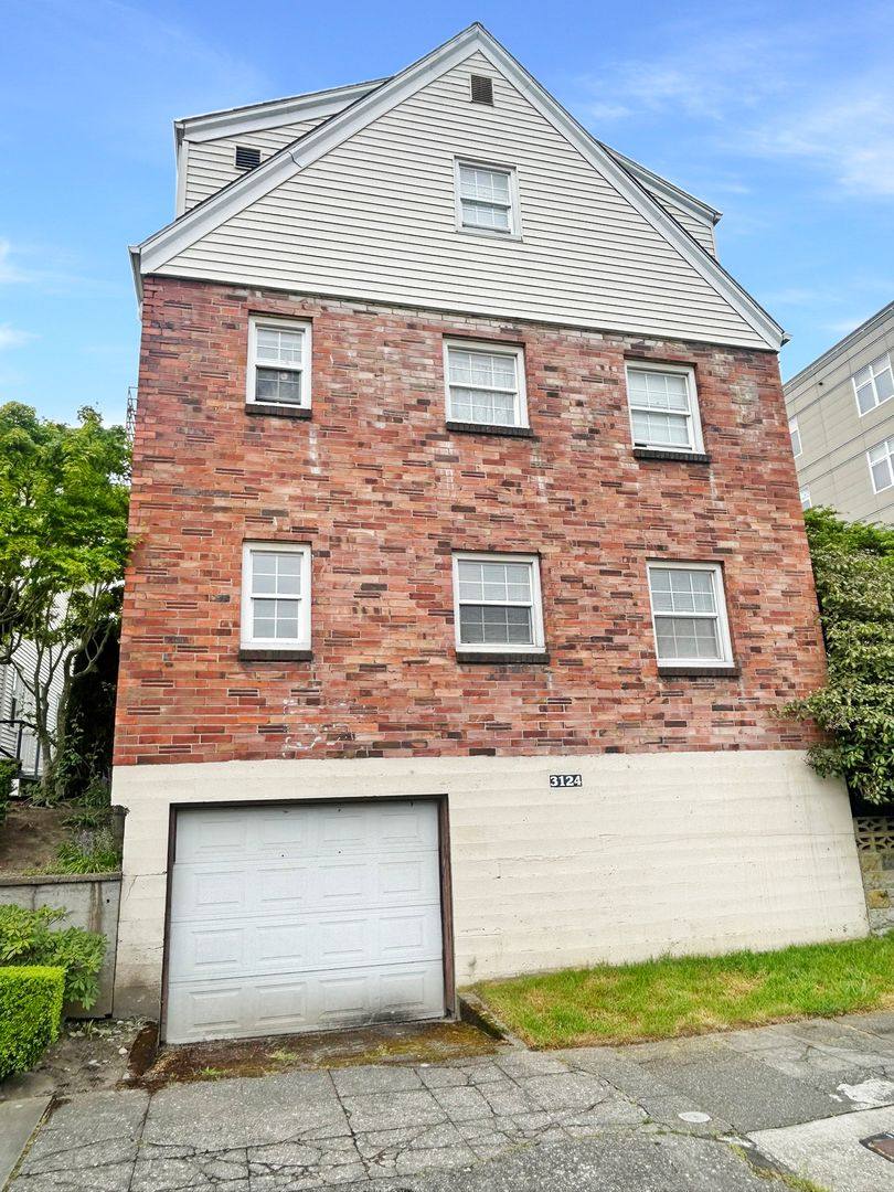Apartment for rent at 3124 Colby Ave, Everett, WA 98201