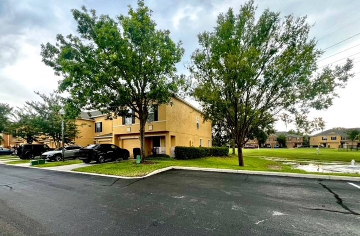 Townhouse for rent at 3399 Caruso Place, Oviedo, FL 32765