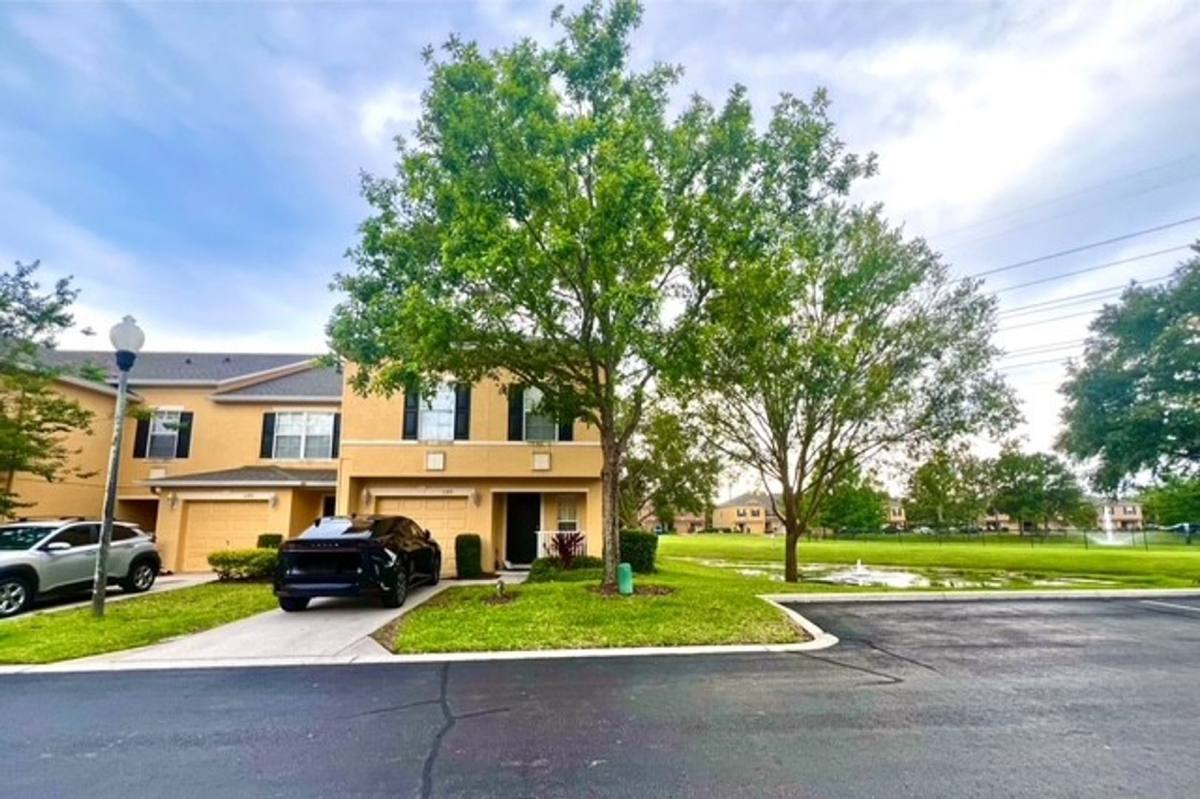 Townhouse for rent at 3399 Caruso Place, Oviedo, FL 32765