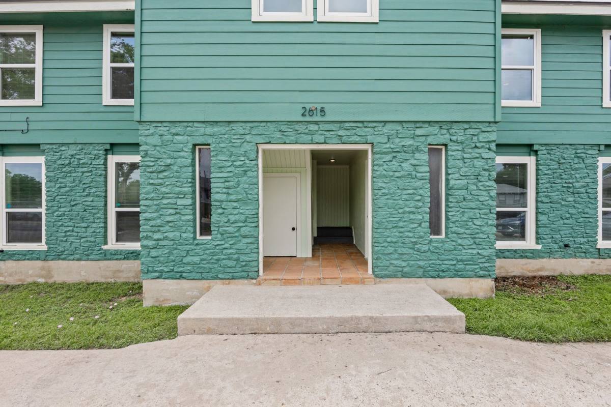 Apartment for rent at 2615 Ektom Dr, Austin, TX 78745