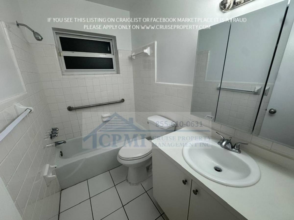Apartment for rent at 301 S Crescent Dr, Hollywood, FL 33021