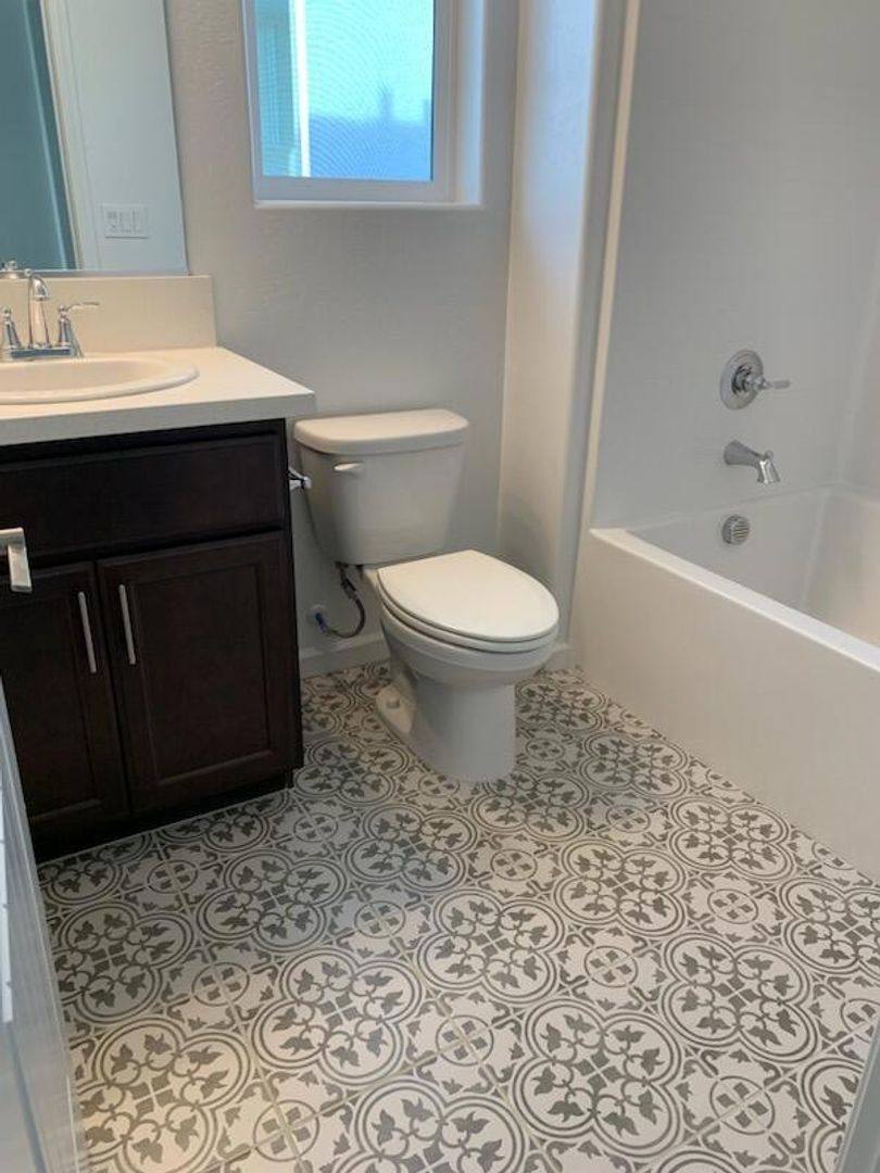 House for rent at 196 N Andrews St, Tulare, CA 93274