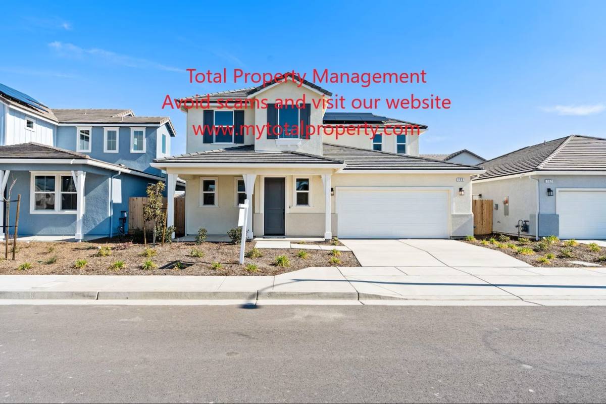 House for rent at 196 N Andrews St, Tulare, CA 93274