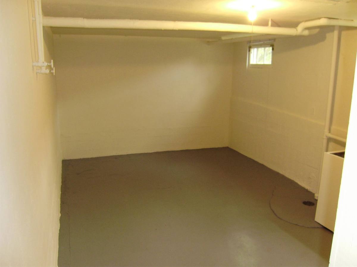 Apartment for rent at 111-115 E Roanoke, 2523 - 2529 Eastlake Ave, Seattle, WA 98102