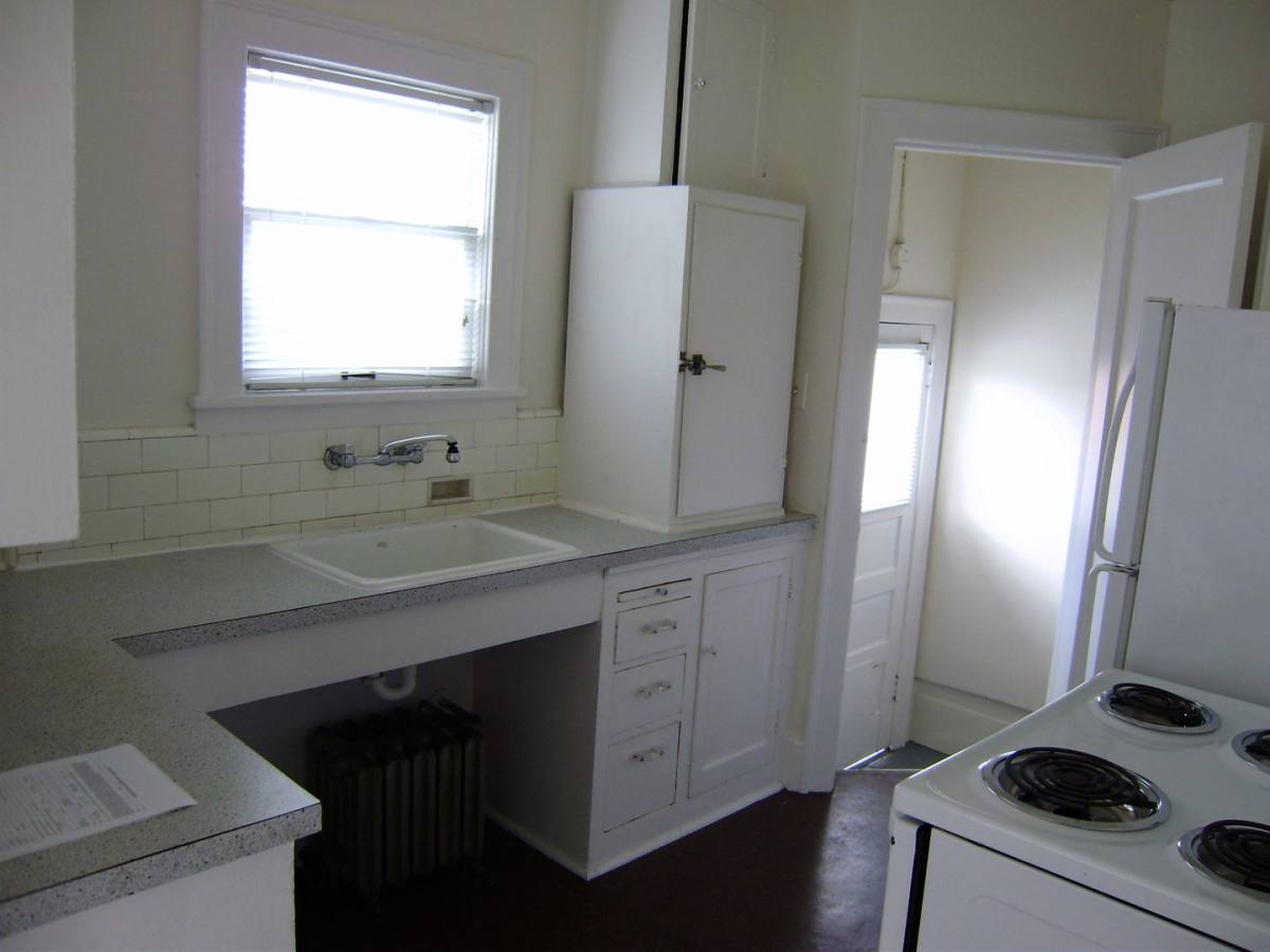 Apartment for rent at 111-115 E Roanoke, 2523 - 2529 Eastlake Ave, Seattle, WA 98102