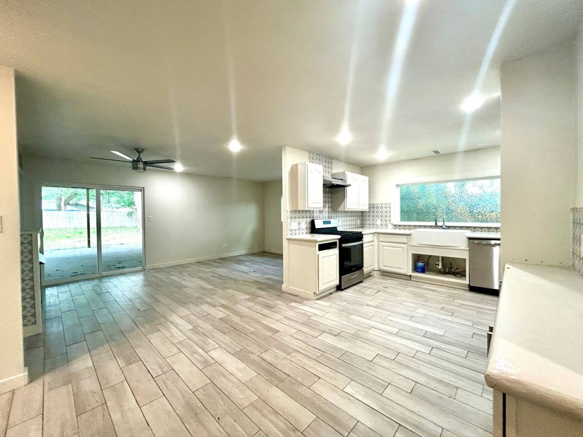 House for rent at 72 Bois D Arcade, Farmington, AR 72730