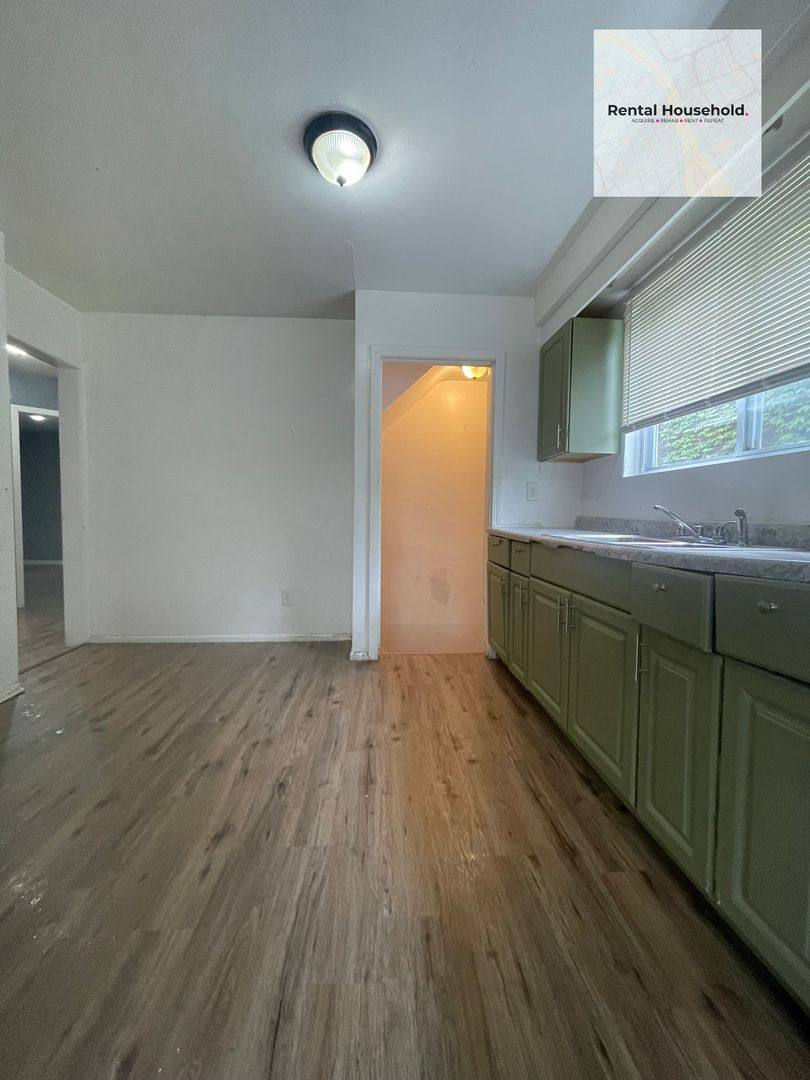House for rent at 18010 Lesure St, Detroit, MI 48235