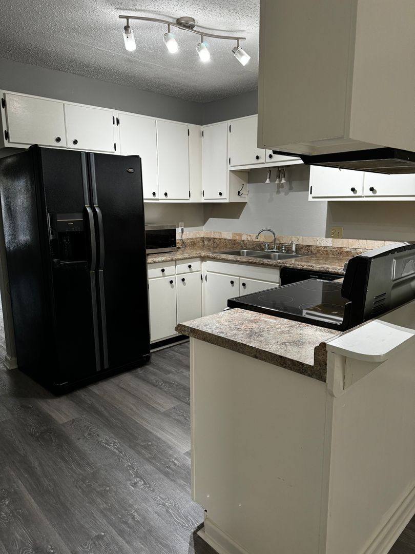 Apartment for rent at 2005 S 8th, Waco, TX 76706