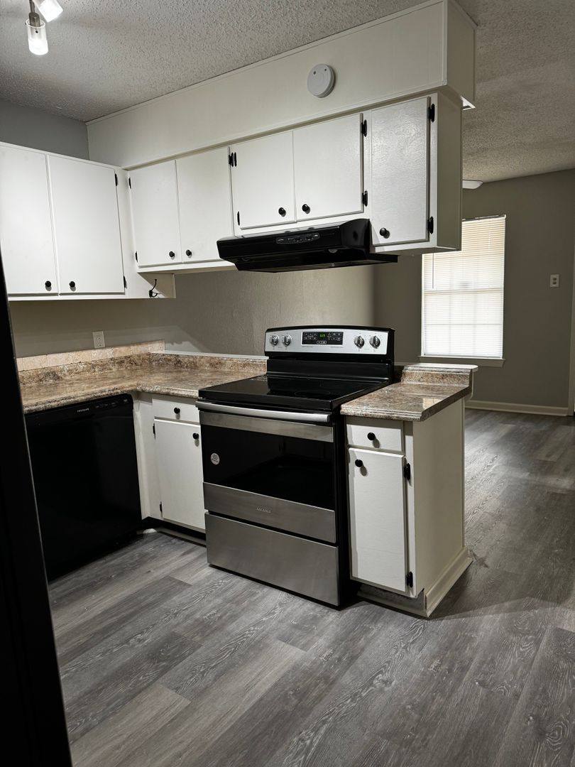 Apartment for rent at 2005 S 8th, Waco, TX 76706