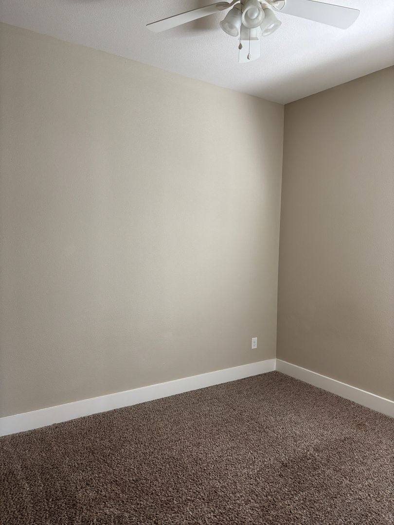 Townhouse for rent at 301 N Woods St, Sherman, TX 75092