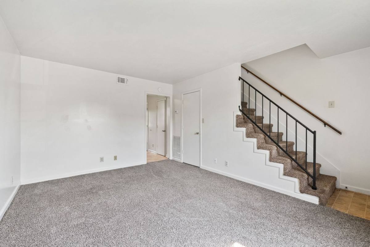 Apartment for rent at 276 Northridge Dr, Clarksville, TN 37042