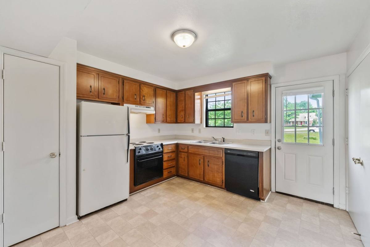 Apartment for rent at 276 Northridge Dr, Clarksville, TN 37042