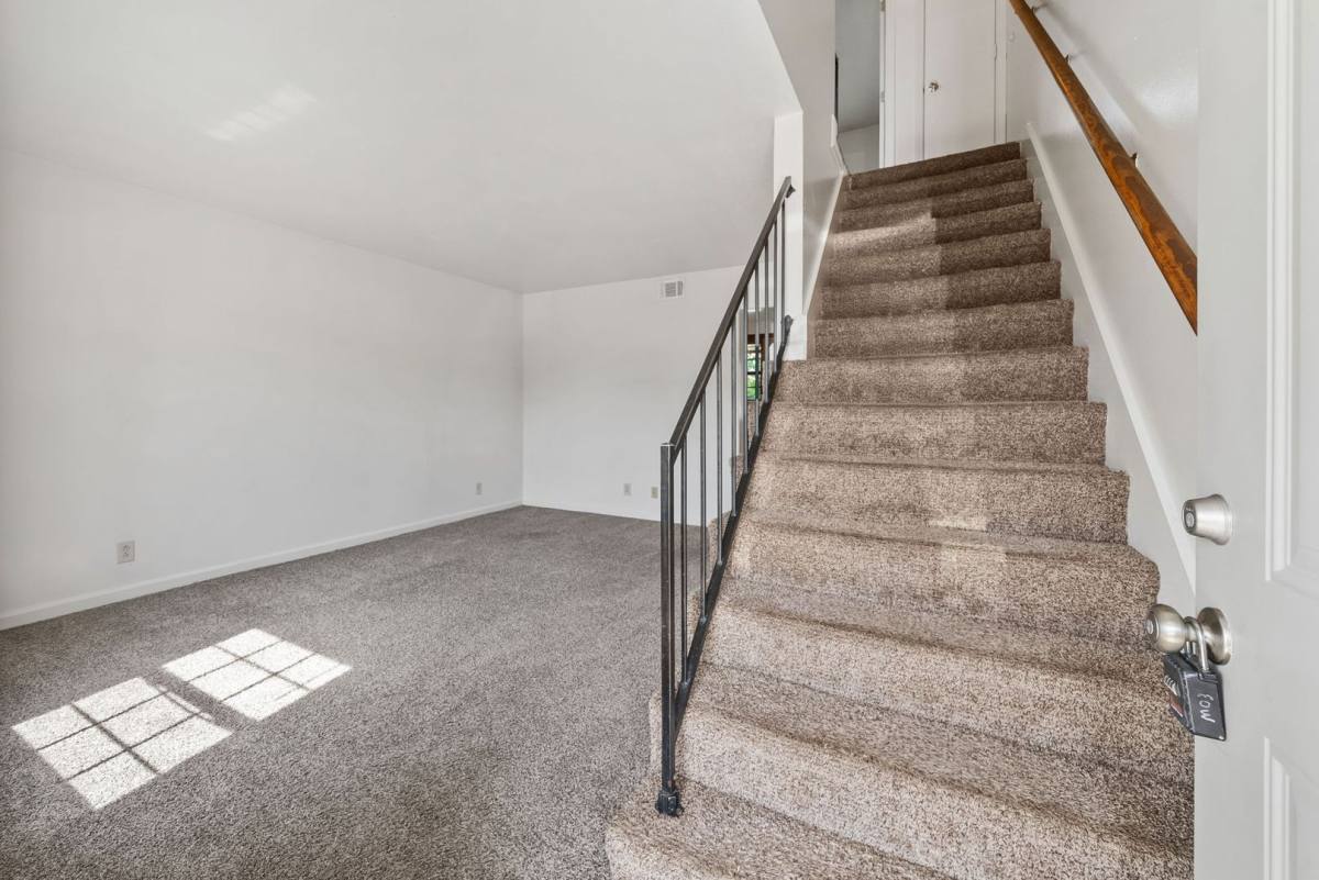 Apartment for rent at 276 Northridge Dr, Clarksville, TN 37042