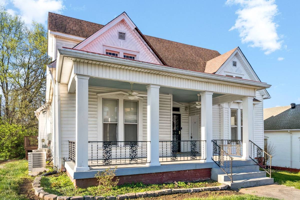 Apartment for rent at 222 Union St, Clarksville, TN 37040