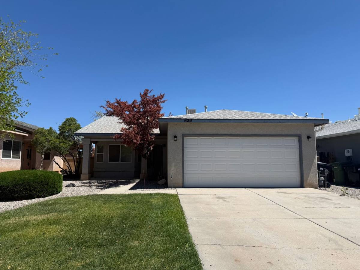 House for rent at 629 Santa Fe Meadows Dr, Rio Rancho, NM 87144