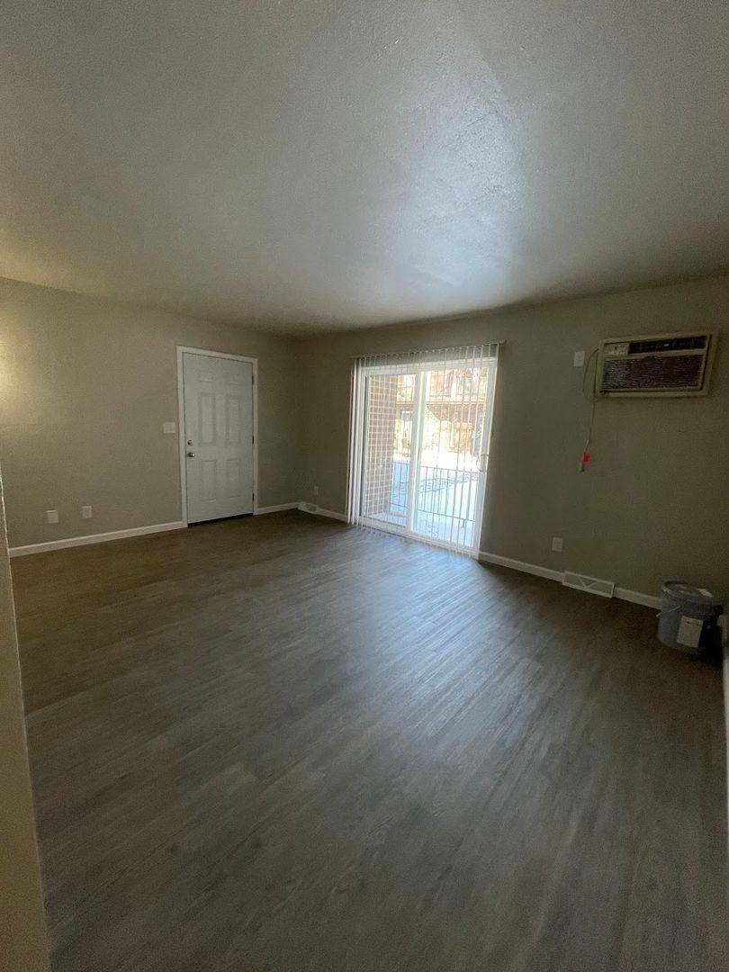 Apartment for rent at 811 Greenwood Court, Oshkosh, WI 54901
