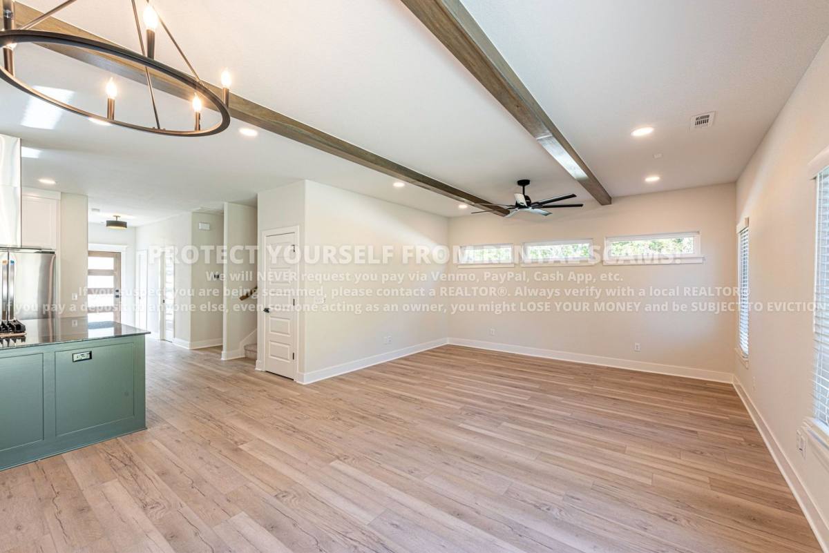 House for rent at 956 W Boone St, Fayetteville, AR 72701