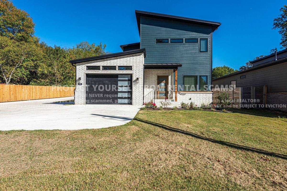 House for rent at 956 W Boone St, Fayetteville, AR 72701