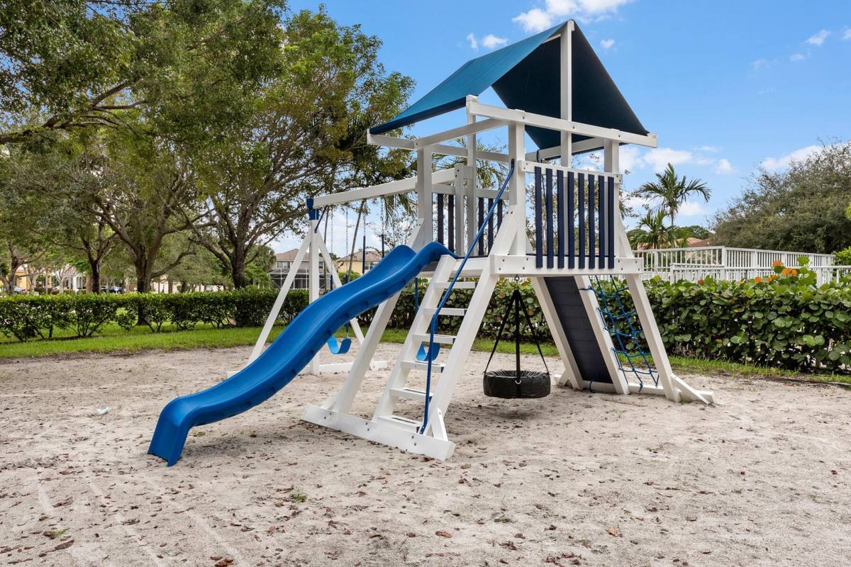 House for rent at 4311 N Magnolia Circle, Delray Beach, FL 33445
