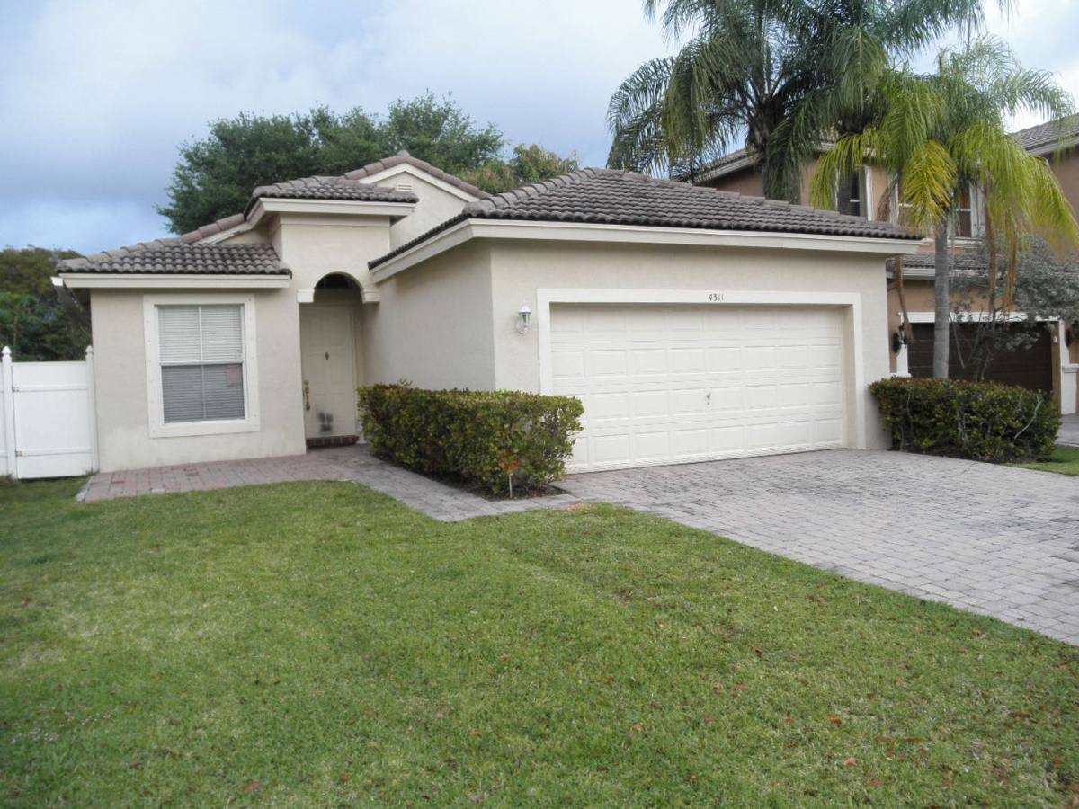 House for rent at 4311 N Magnolia Circle, Delray Beach, FL 33445