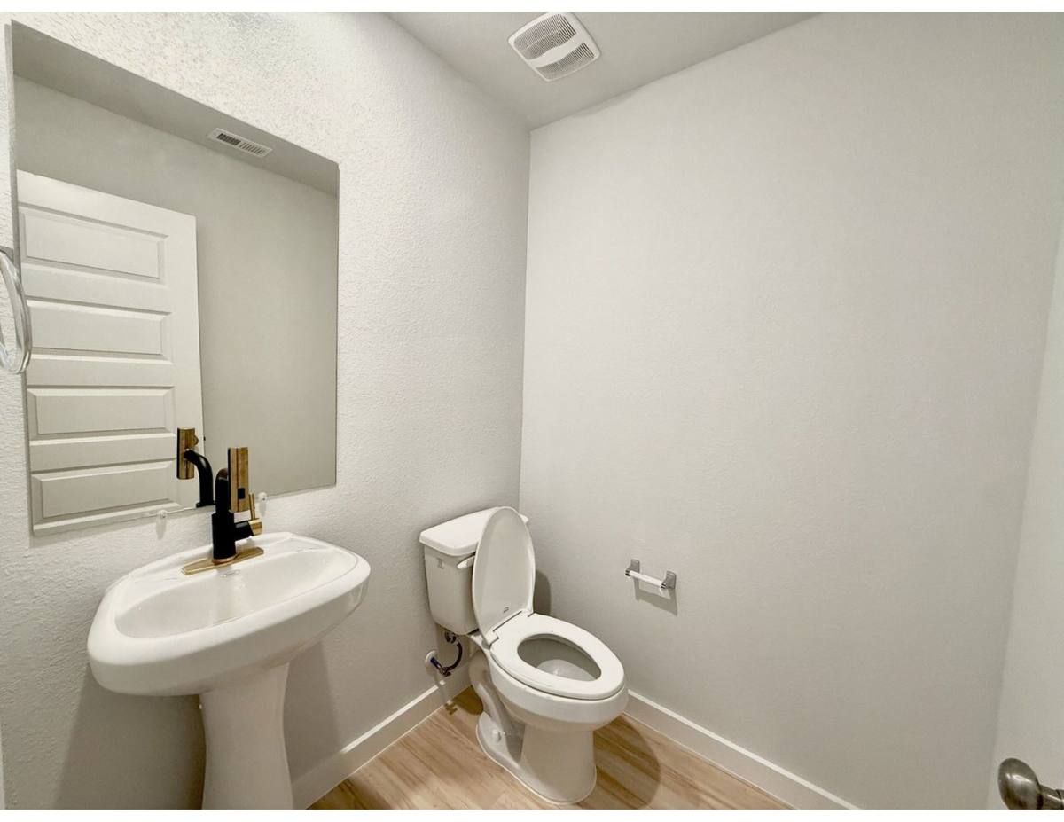 House for rent at 139 Rd, Cleveland, TX 77327