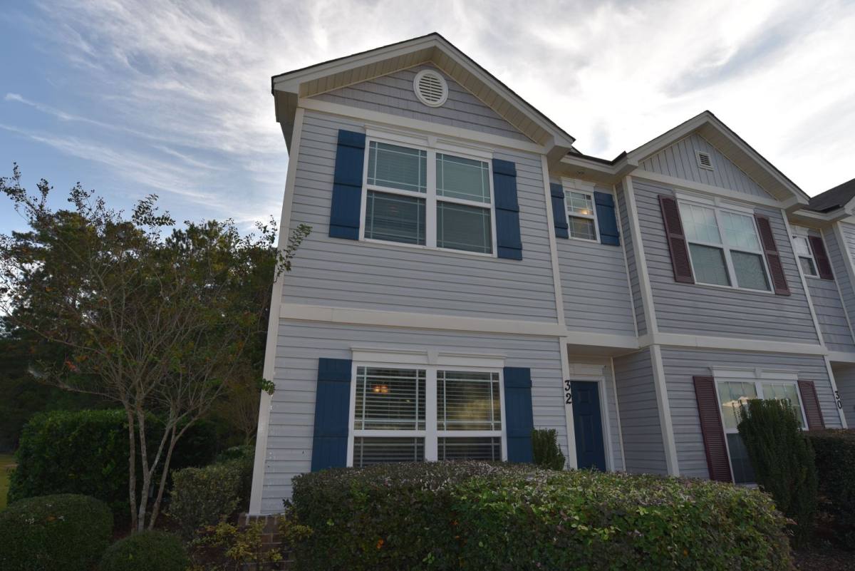 Townhouse for rent at 32 Winter Lake Circle, Port Wentworth, GA 31407