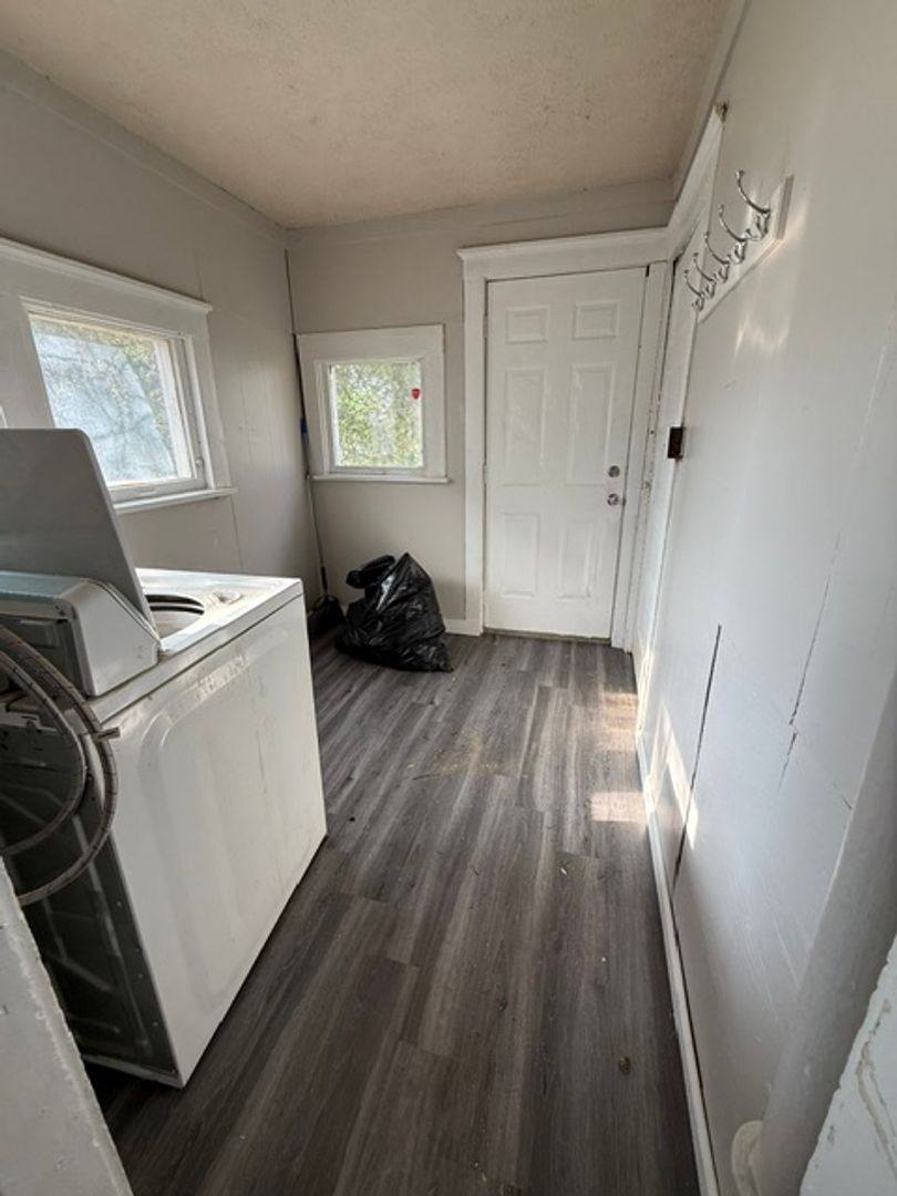 House for rent at 905 W Thrush Ave, Peoria, IL 61604