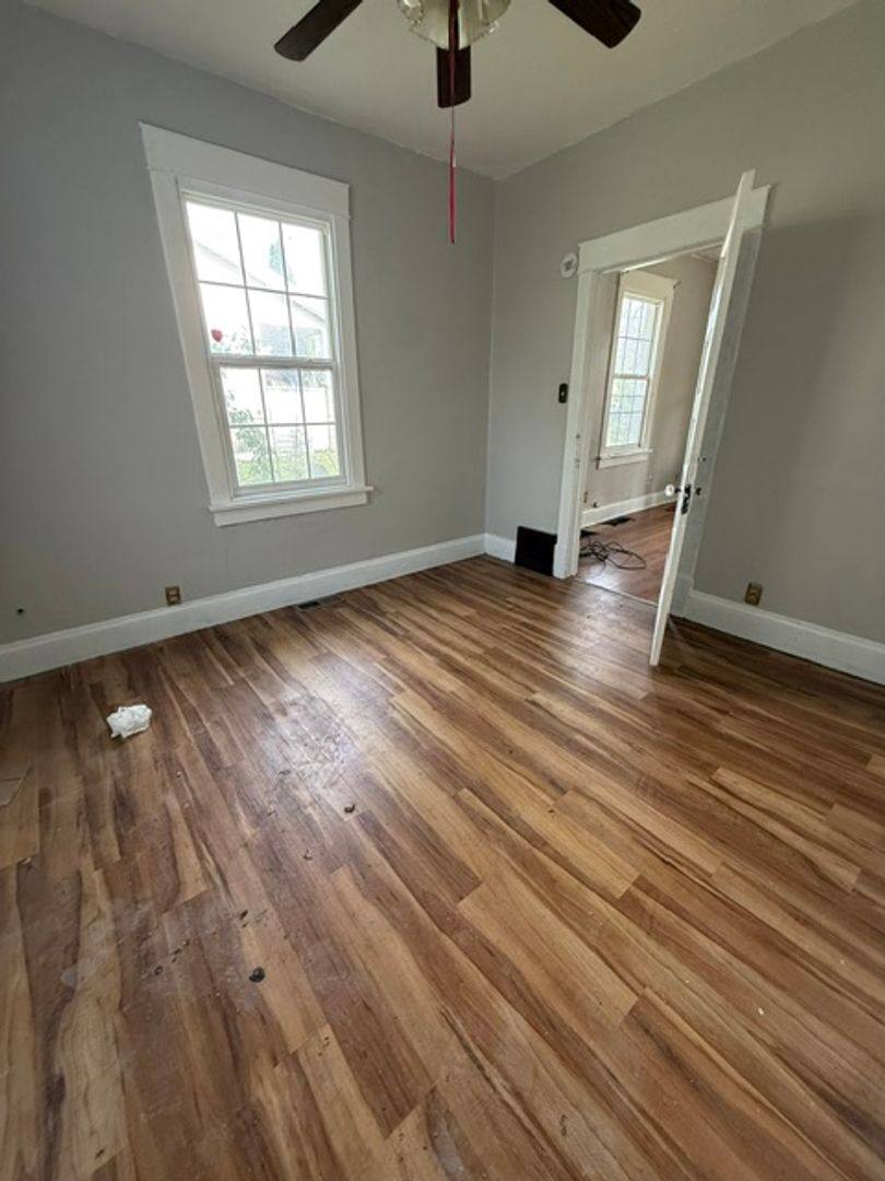 House for rent at 905 W Thrush Ave, Peoria, IL 61604