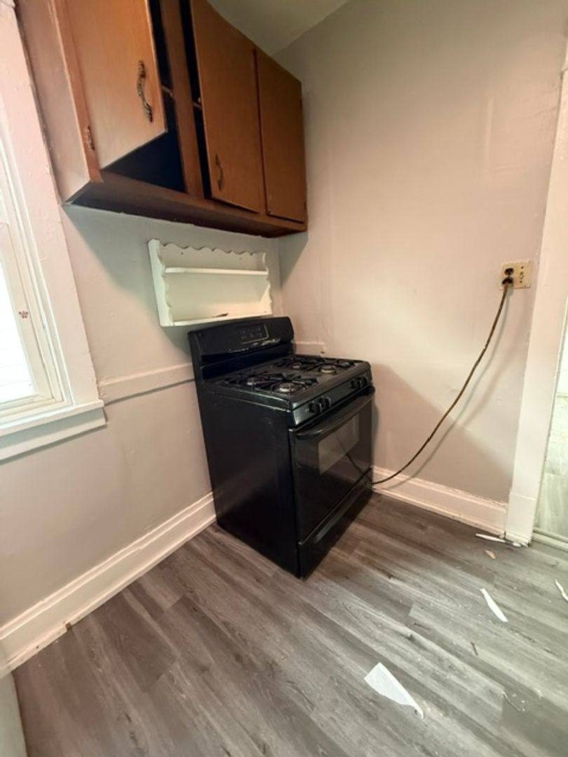 House for rent at 905 W Thrush Ave, Peoria, IL 61604
