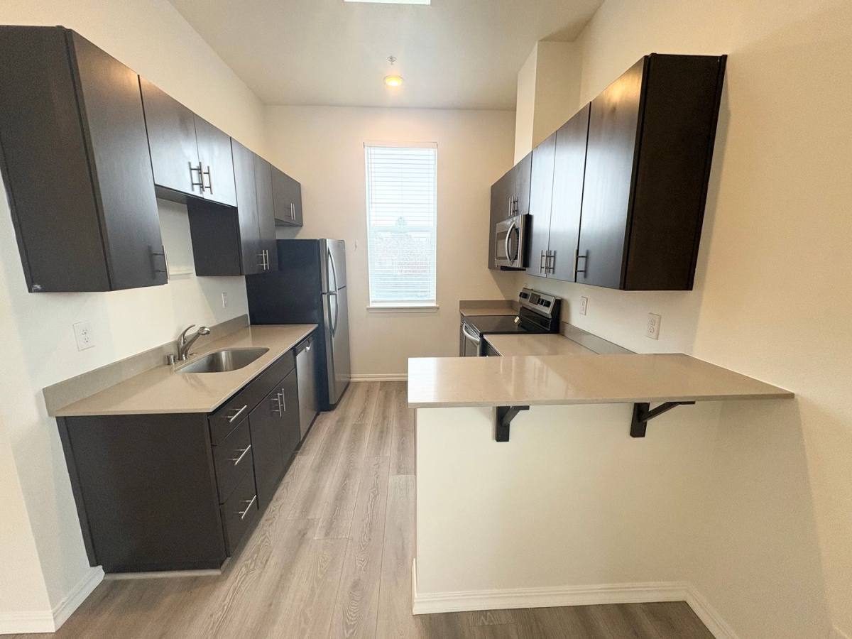 Apartment for rent at 1910 E Mill Plain Blvd, Vancouver, WA 98661