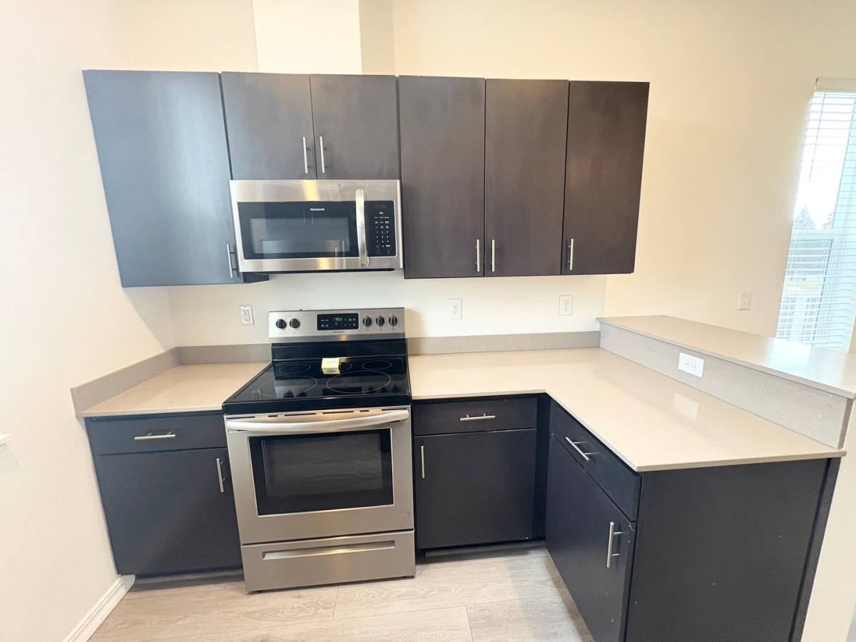 Apartment for rent at 1910 E Mill Plain Blvd, Vancouver, WA 98661