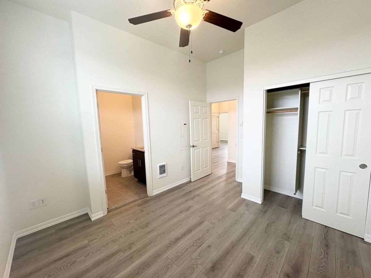 Apartment for rent at 1910 E Mill Plain Blvd, Vancouver, WA 98661