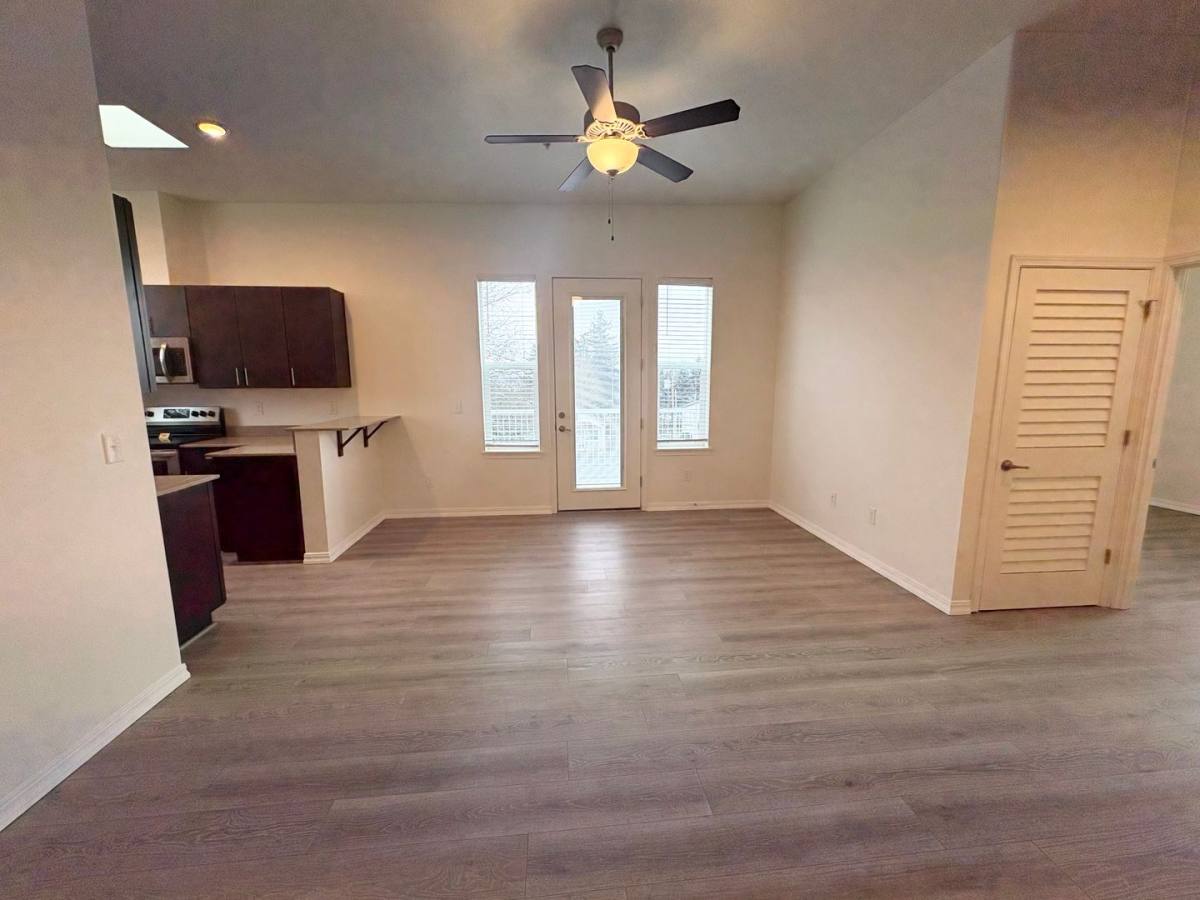 Apartment for rent at 1910 E Mill Plain Blvd, Vancouver, WA 98661