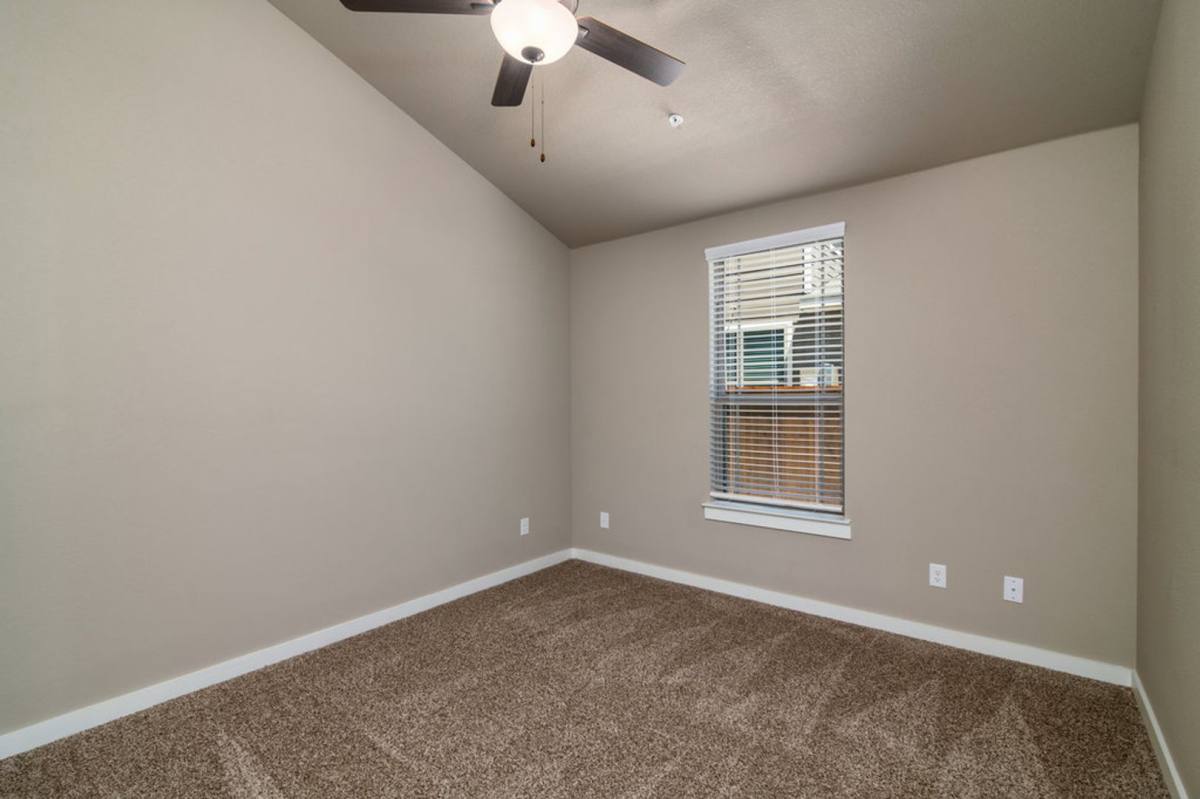 728 Fallow Dr, Venus, TX 76084 - Townhouse for Rent - Image 8