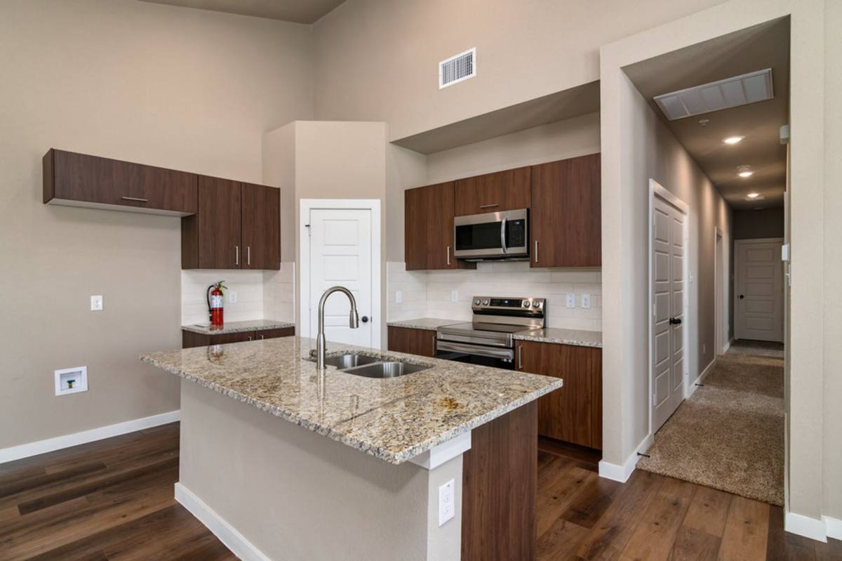 728 Fallow Dr, Venus, TX 76084 - Townhouse for Rent - Image 6